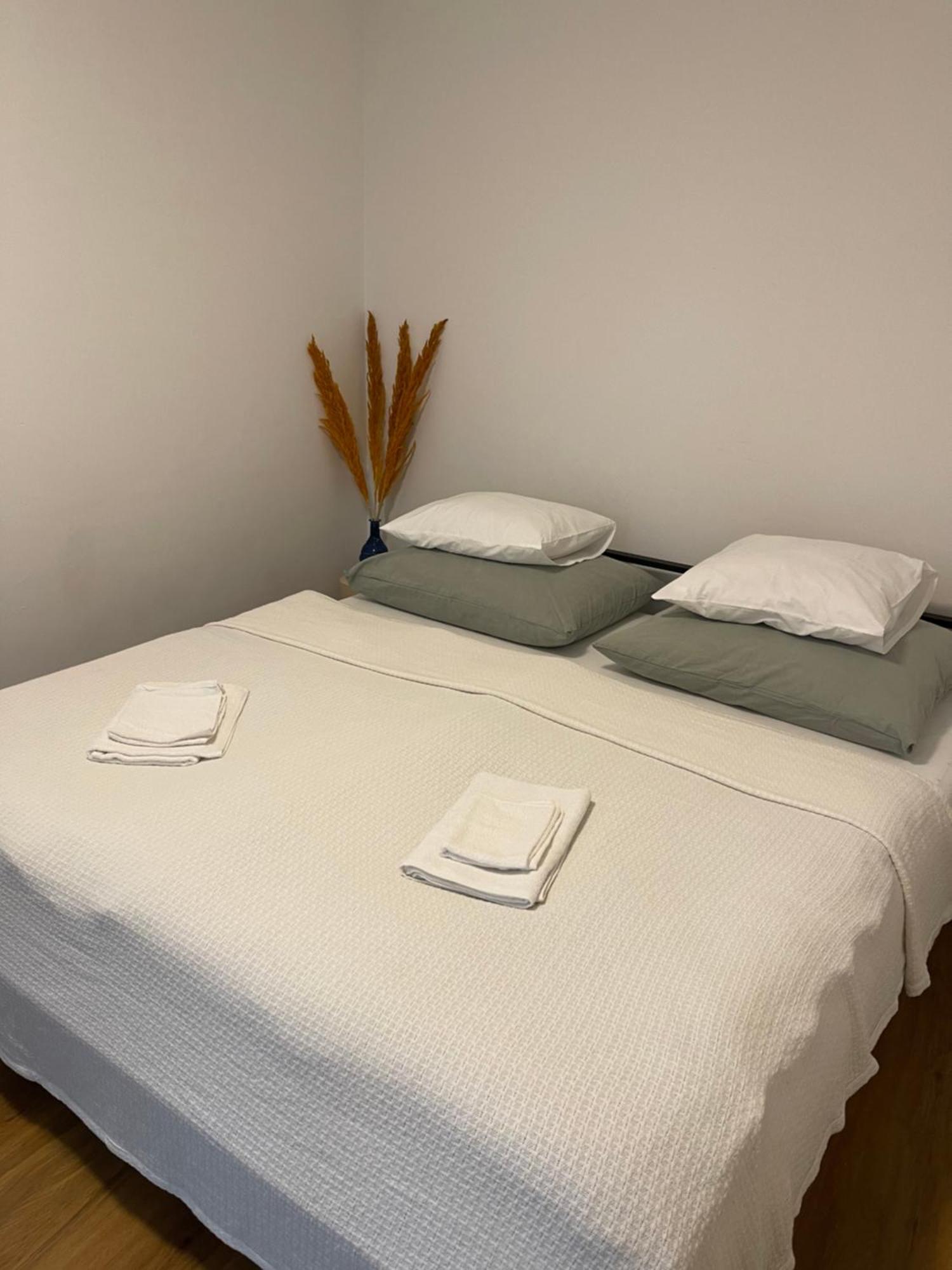 Apartment Hilde Швац Екстериор снимка