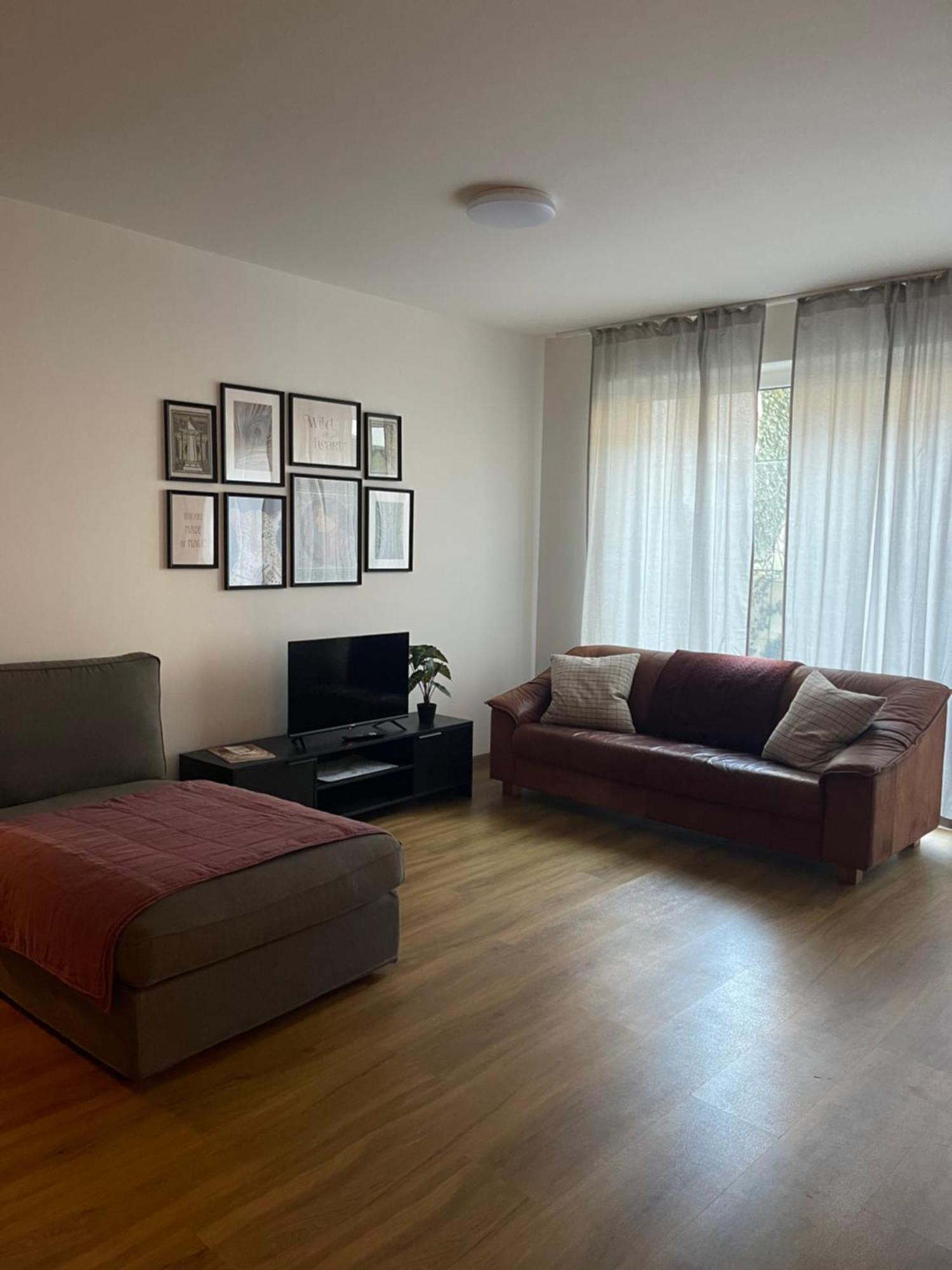 Apartment Hilde Швац Екстериор снимка