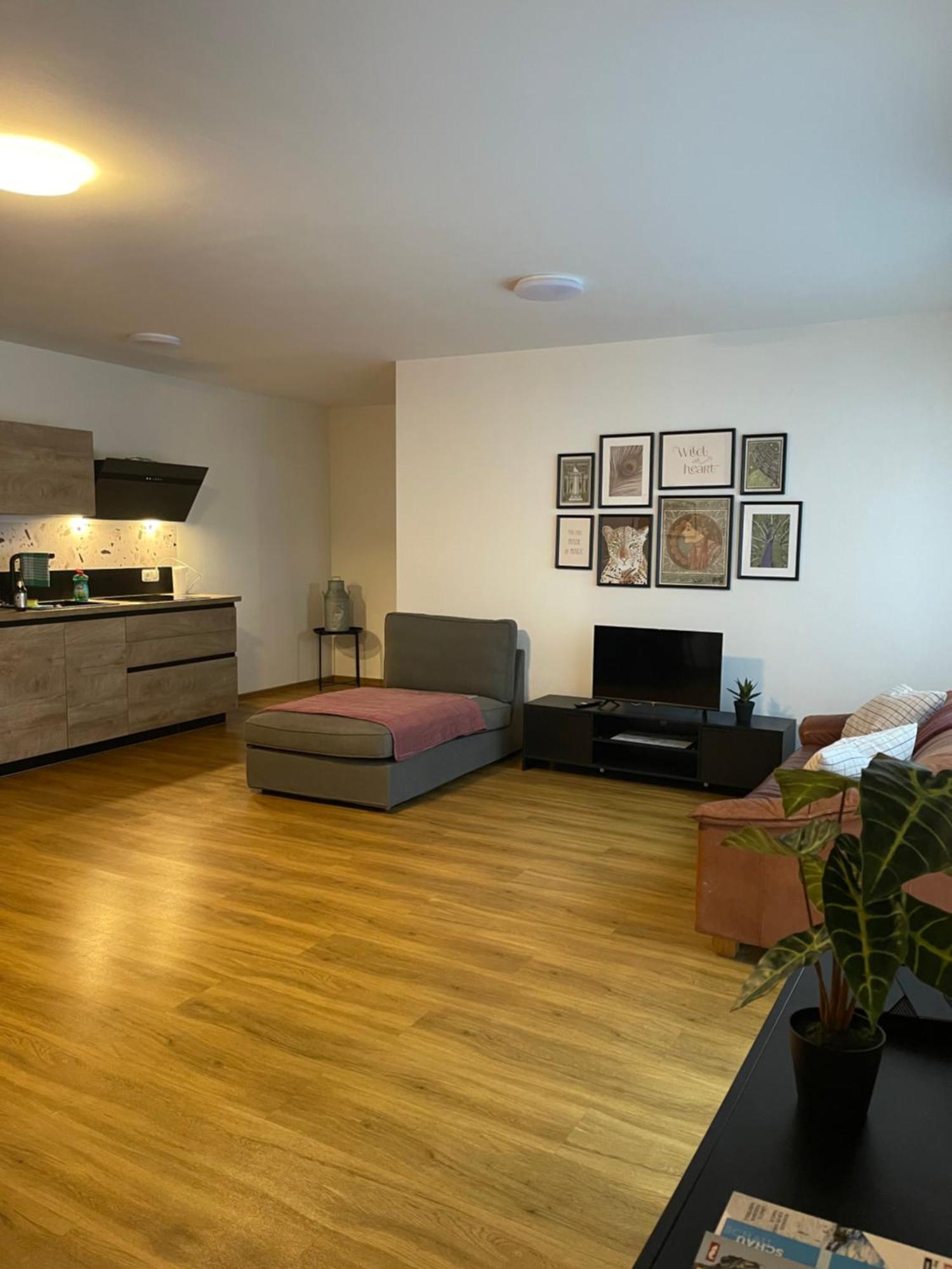 Apartment Hilde Швац Екстериор снимка